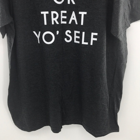 NEW Social Culture Graphic Tee Gray Shirt Size XL Trick Or Treat Unisex - Picture 5 of 10